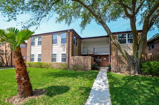 Building Photo - 8810 Ilona Ln Unit 4