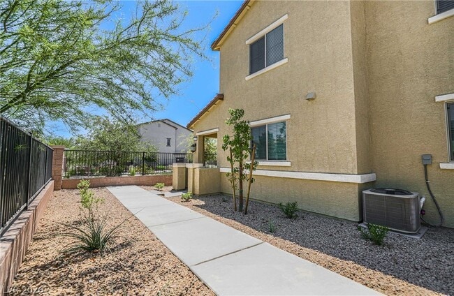 Photo - 6478 Silver Estates St