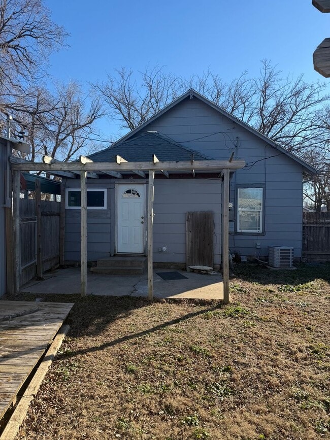 Photo - Hutchinson Rental