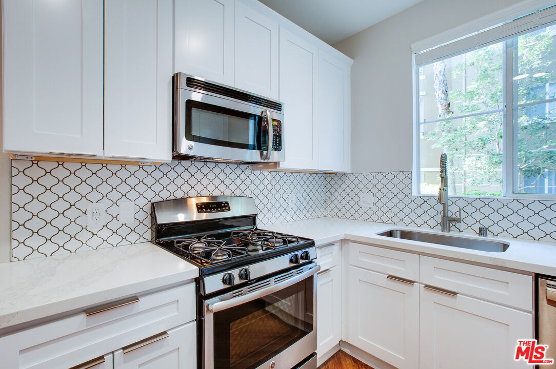 Photo - 5557 W 6th St Unidad 1-216