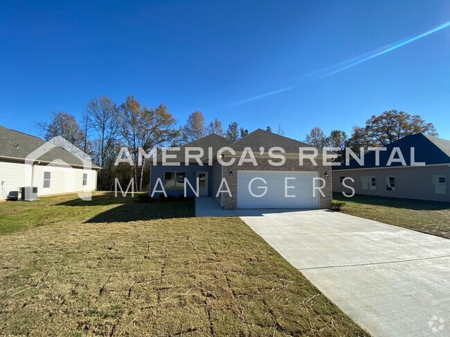 Building Photo - Home for Rent in Lincoln, AL... Available ...