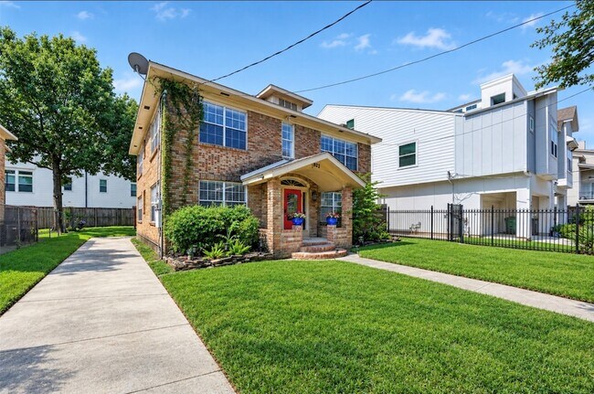 Building Photo - 1822 Rosedale St Unit B