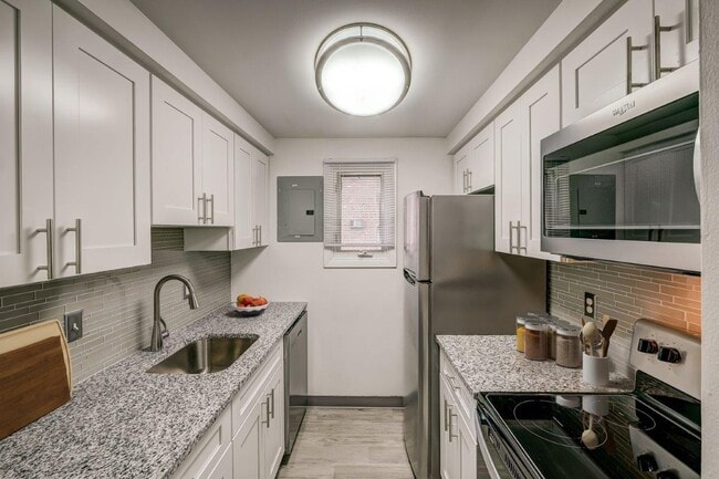 Raintree Island Apartment Homes