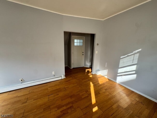 114 W 17th St