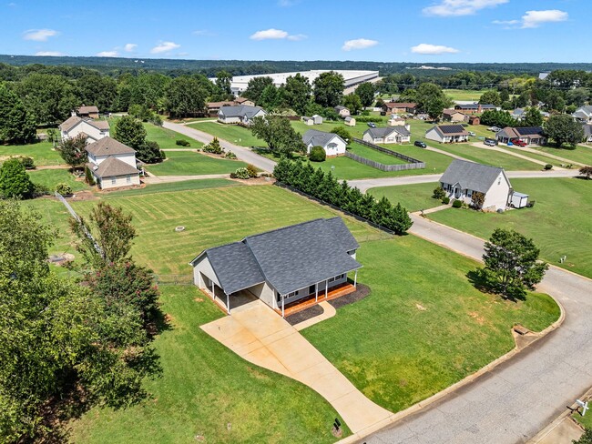 Photo - 402 McFall Ct