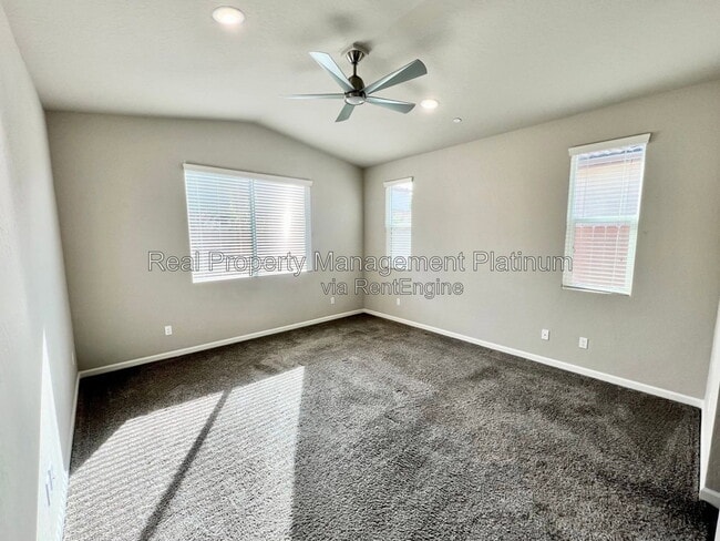 Photo - 4060 Sussex Ave