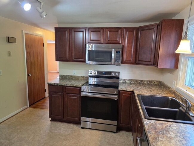 Photo - Greece Spacious 3 Bedroom 2 Full Bath Home Available Now