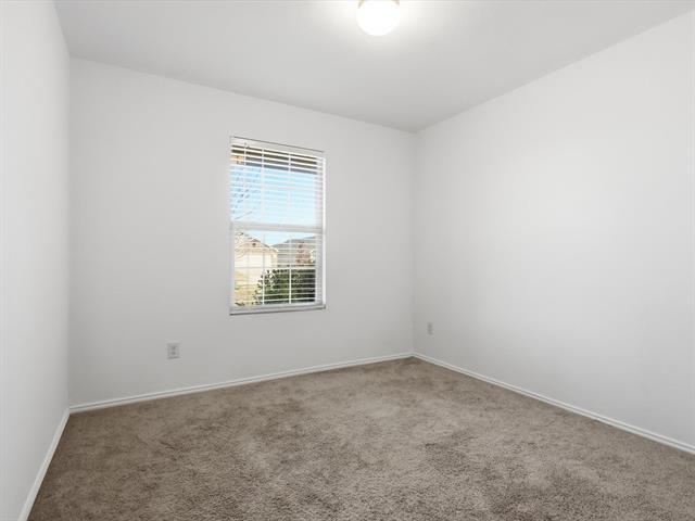 Photo - 461 Blue Crow Ln