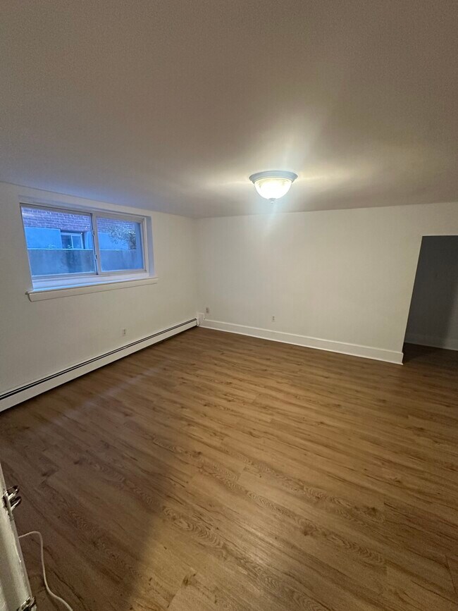 63 Selkirk Rd Unit 2