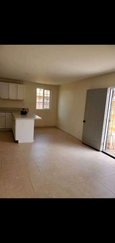 Photo - 1373 Holly Ave