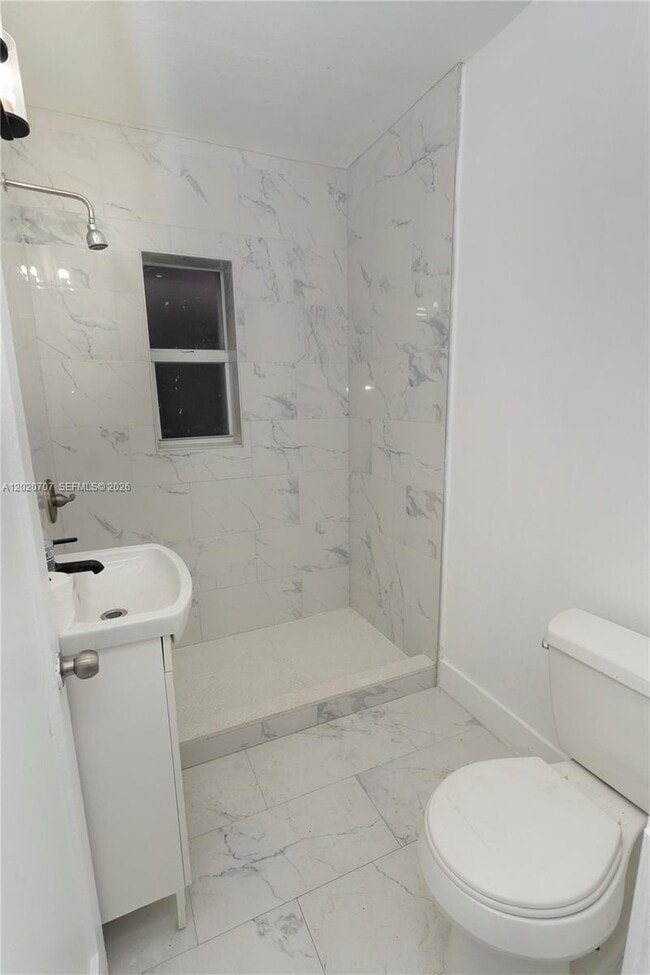 Photo - 111 SW 31st Ct Unit 1