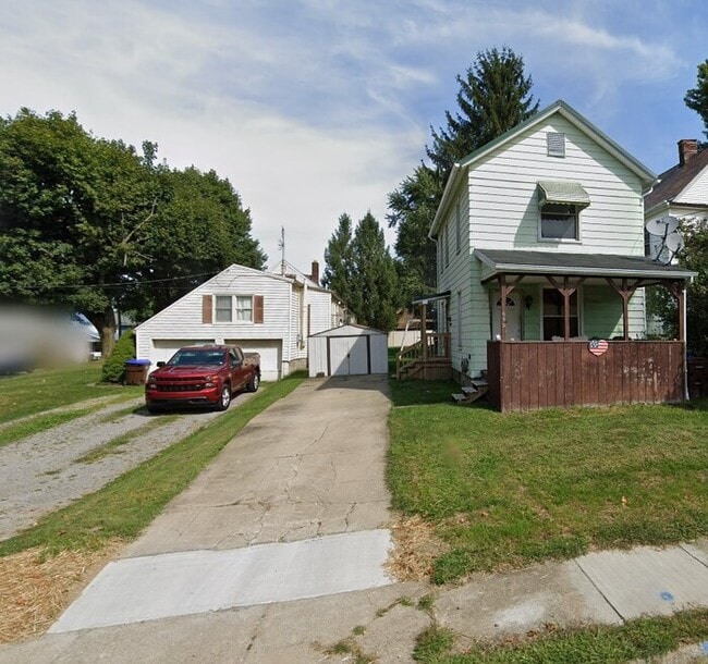 Building Photo - 659 Fisher Hill St Rental