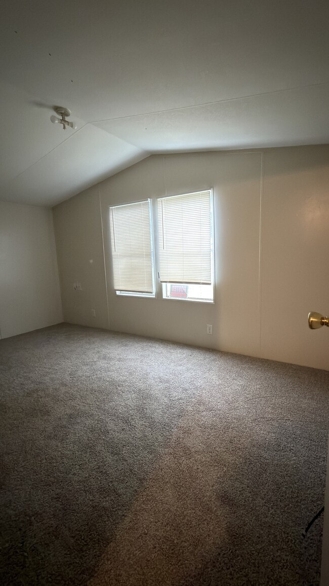 Photo - 600 Davis Cir