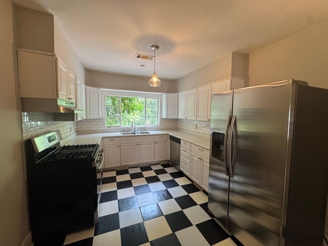 Photo - Lots of room!