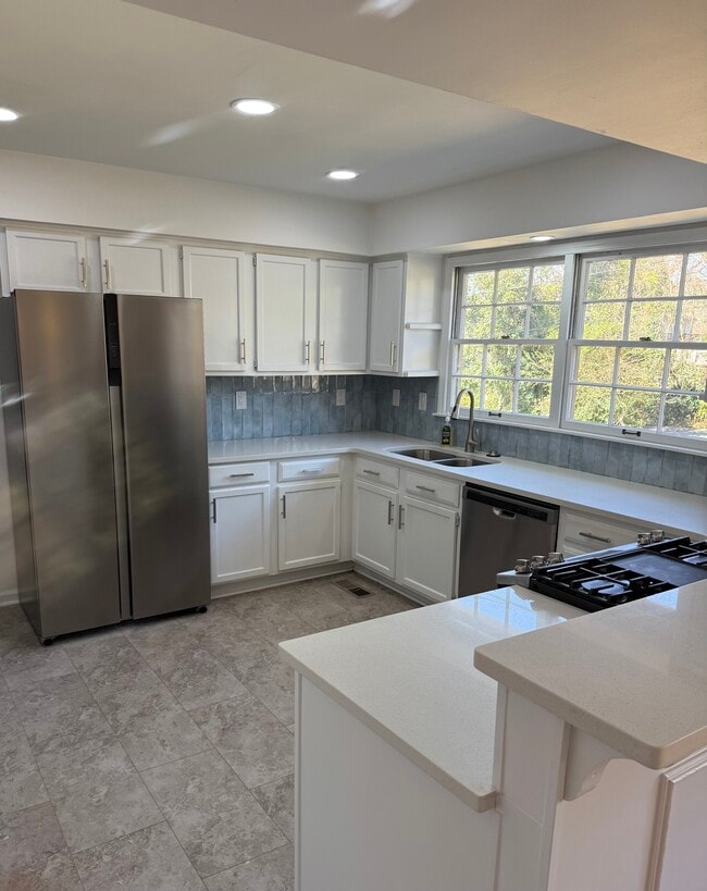 Photo - 1211 Forest Ln