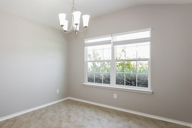 Photo - 1711 Emerald Edge