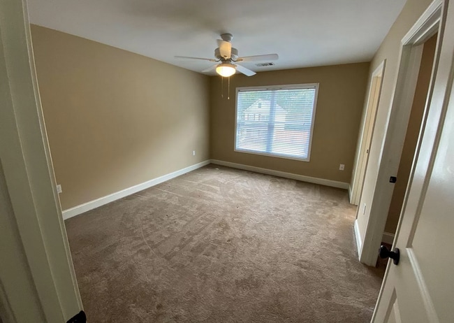 Photo - 3 bed/2.5 Bath