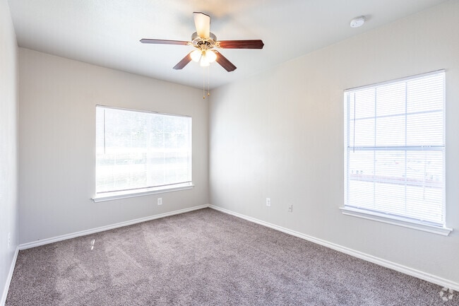 2BR, 2BA - 945SF - 1st Bedroom