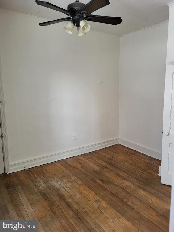 Building Photo - 2316 Poplar St Unit 1