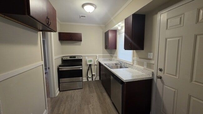 Photo - 3811 Vernon Ave