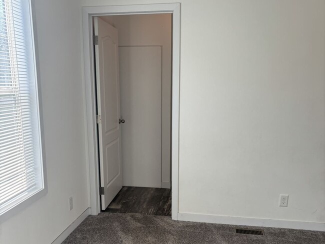 Photo - 464 Cimarron