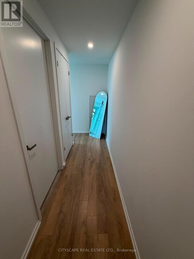 Photo - 197 Yonge St Unit 4909