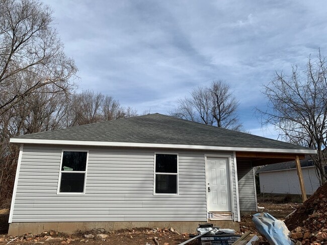 Photo - 3 bed 2 bath 1 Carport $995/month