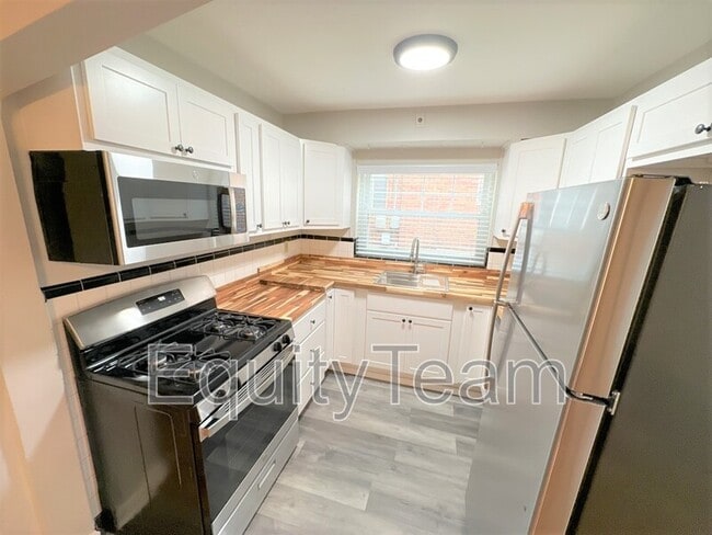 Photo - 2769 Losantiville Ave