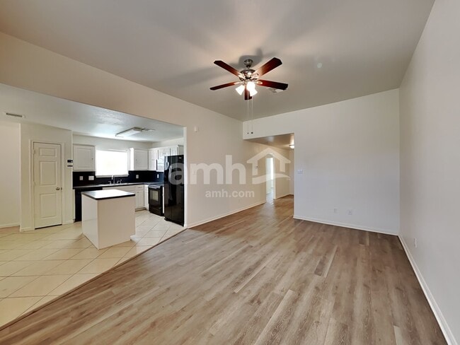 Photo - 6823 Manor Terrace Ln