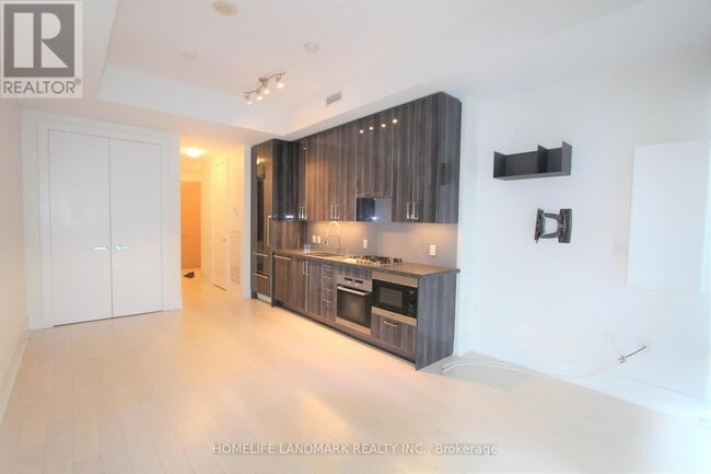 Photo - 29 Queens Quay E Unit 1019