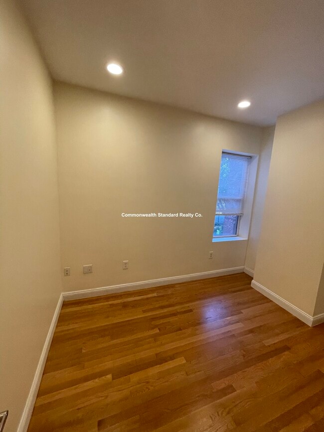 Photo - 1801 Beacon St Unit 6