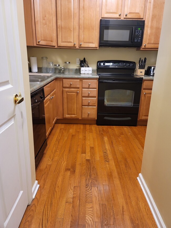 Photo - 3816 Taft Ave