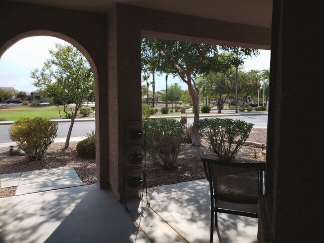 208 E Caribbean Dr