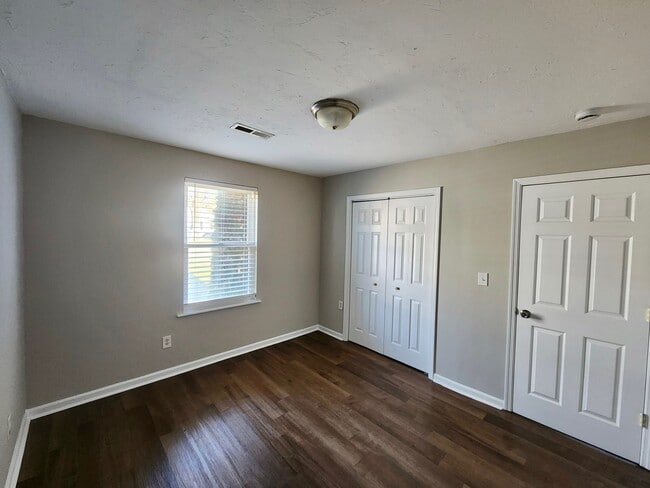 Photo - 1321 Woodward Rd