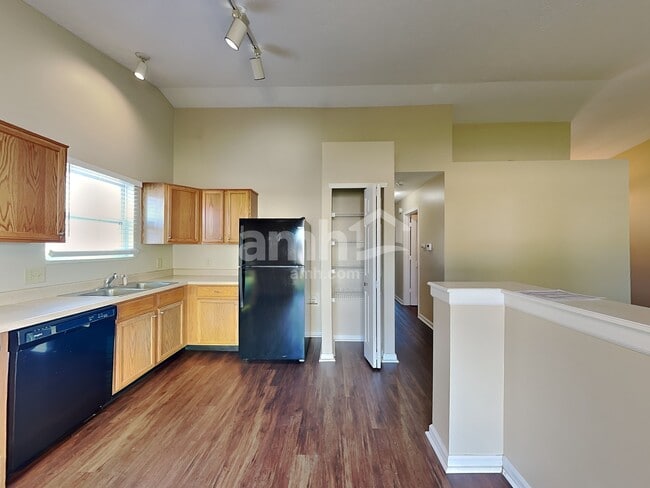 Photo - 7864 Fox Glen Dr