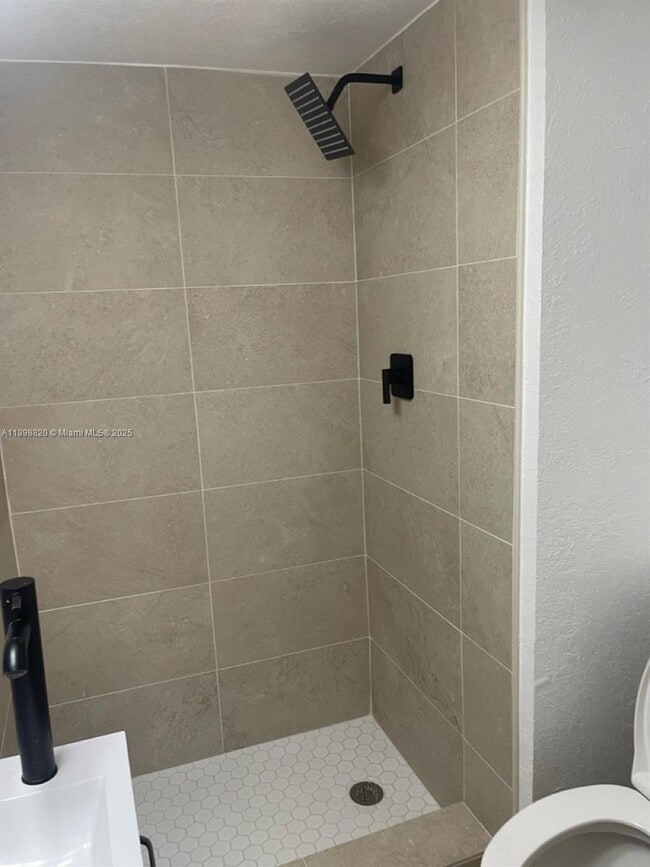 Photo - 217 SW 21st Ave Unit 2