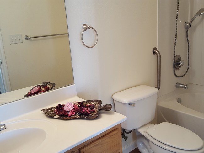 Photo - Dilley Street Apartments