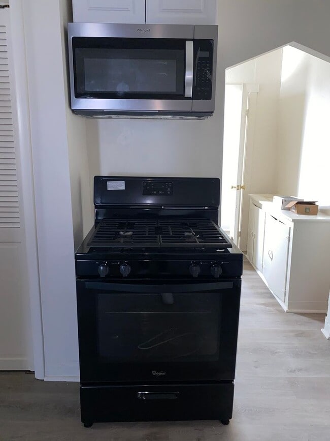 Photo - 237 Ella St Unidad #2