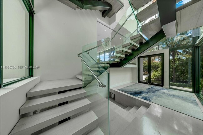 Photo - 420 N Hibiscus Dr