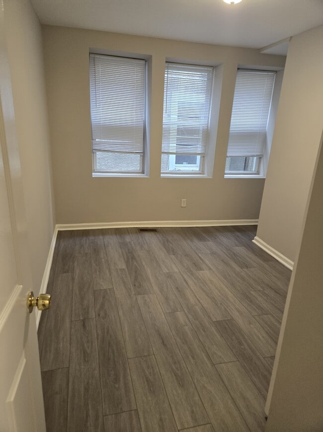 Photo - 1018 S 52nd St