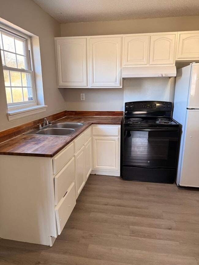 Photo - 6313 Talladega Ave Unit Apt A