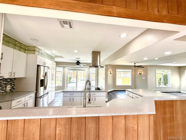 Photo - 102 Sycamore Cir