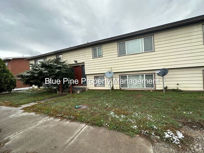 Building Photo - 1440 Alice Ave Unit 8 Rental