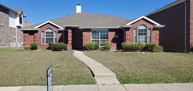 4 Bed/2 Bath Home in Prime Rockwall Area w... - 4 Bed/2 Bath Home in Prime Rockwall Area w...