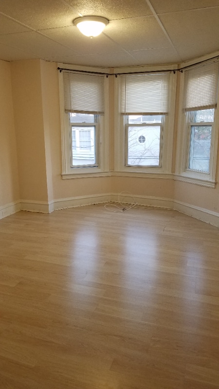 Photo - 19 W Abington Ave Unit 2nd fl