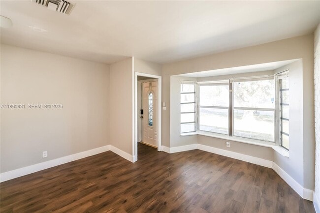 Photo - 5801 Royal Palm Blvd