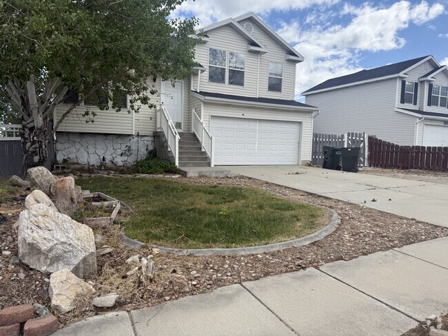 Building Photo - 461 E 740 N Rental