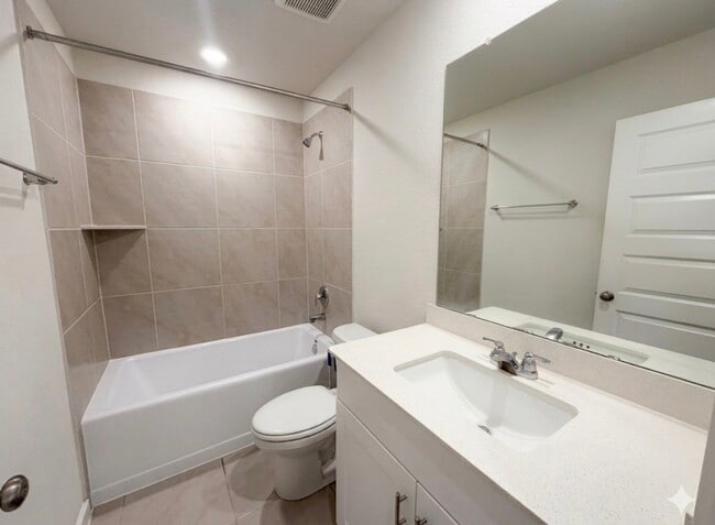 Photo - 5549 Madden Ln