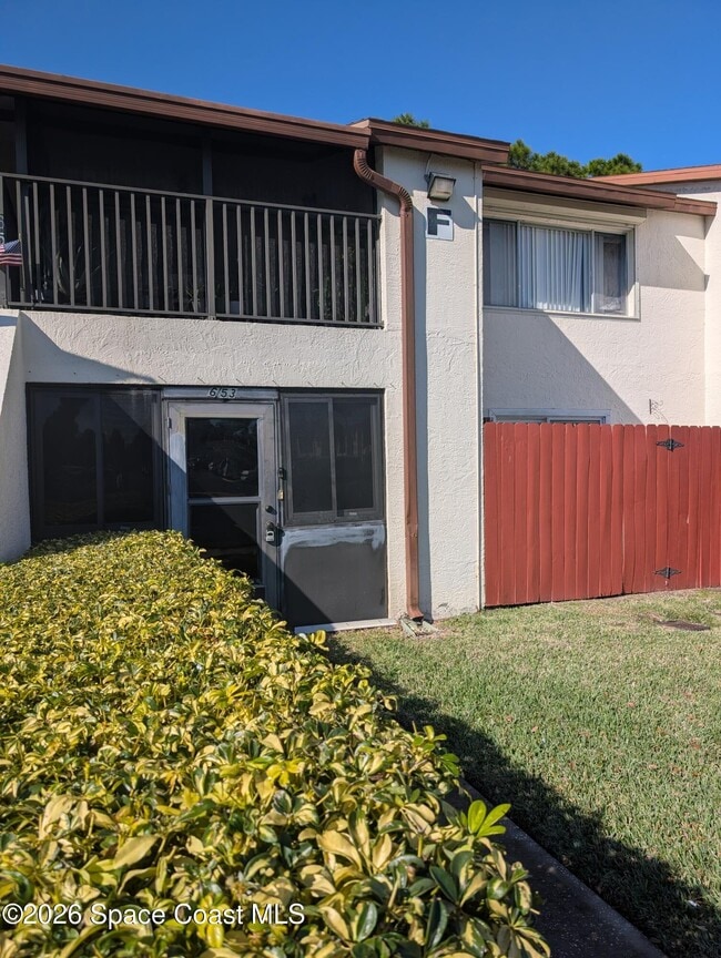 Building Photo - 653 Ridge Club Dr Unit 27