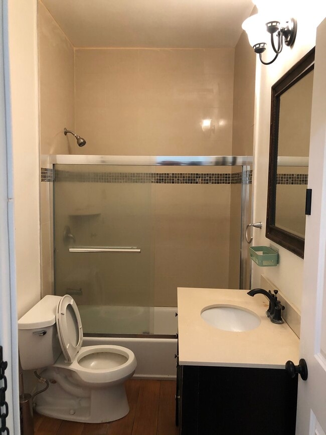 Photo - 1259 W 35th St